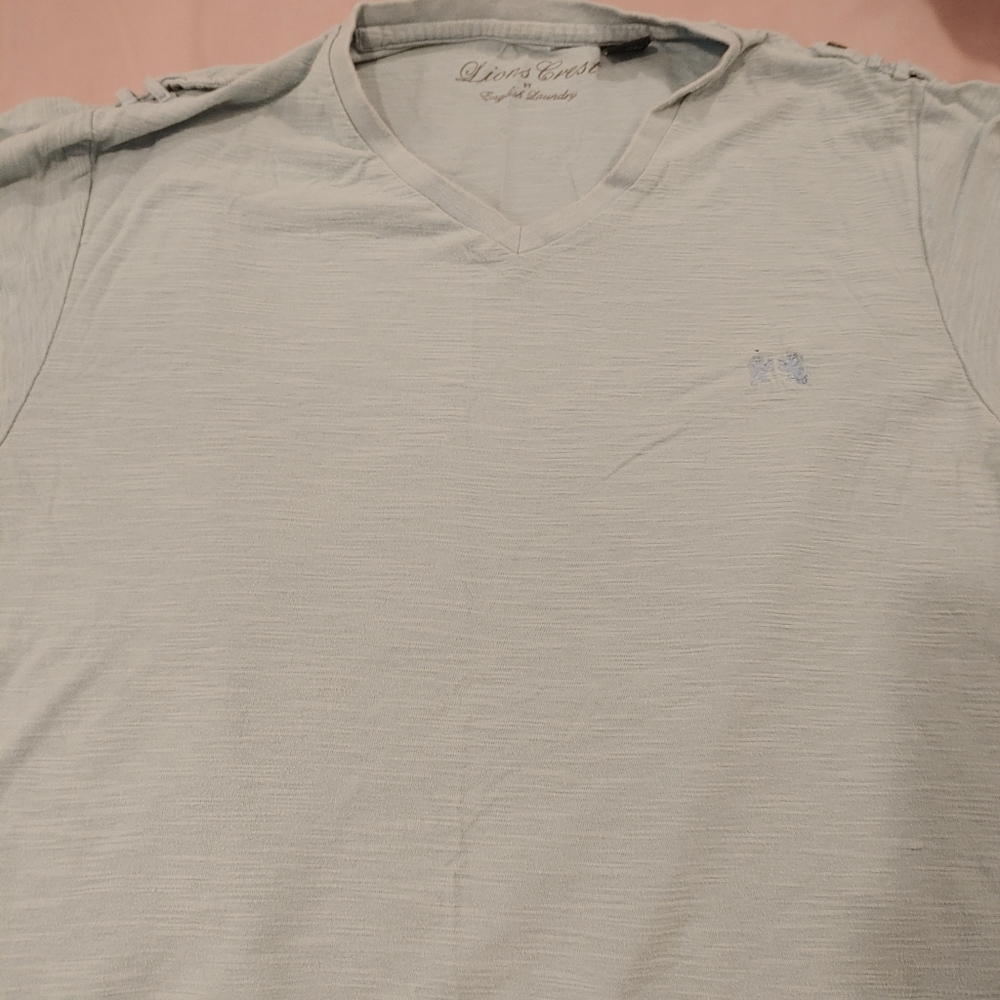 English Laundry V-neck T-shirt Size XXL